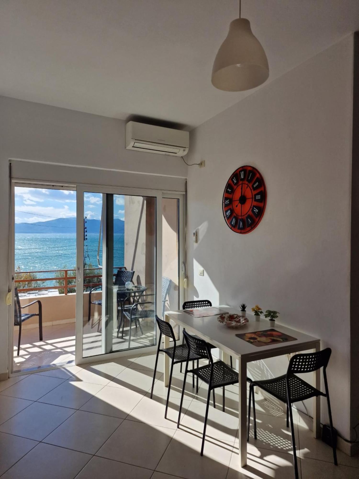 Orange Corner Apartment Sarande Bagian luar foto