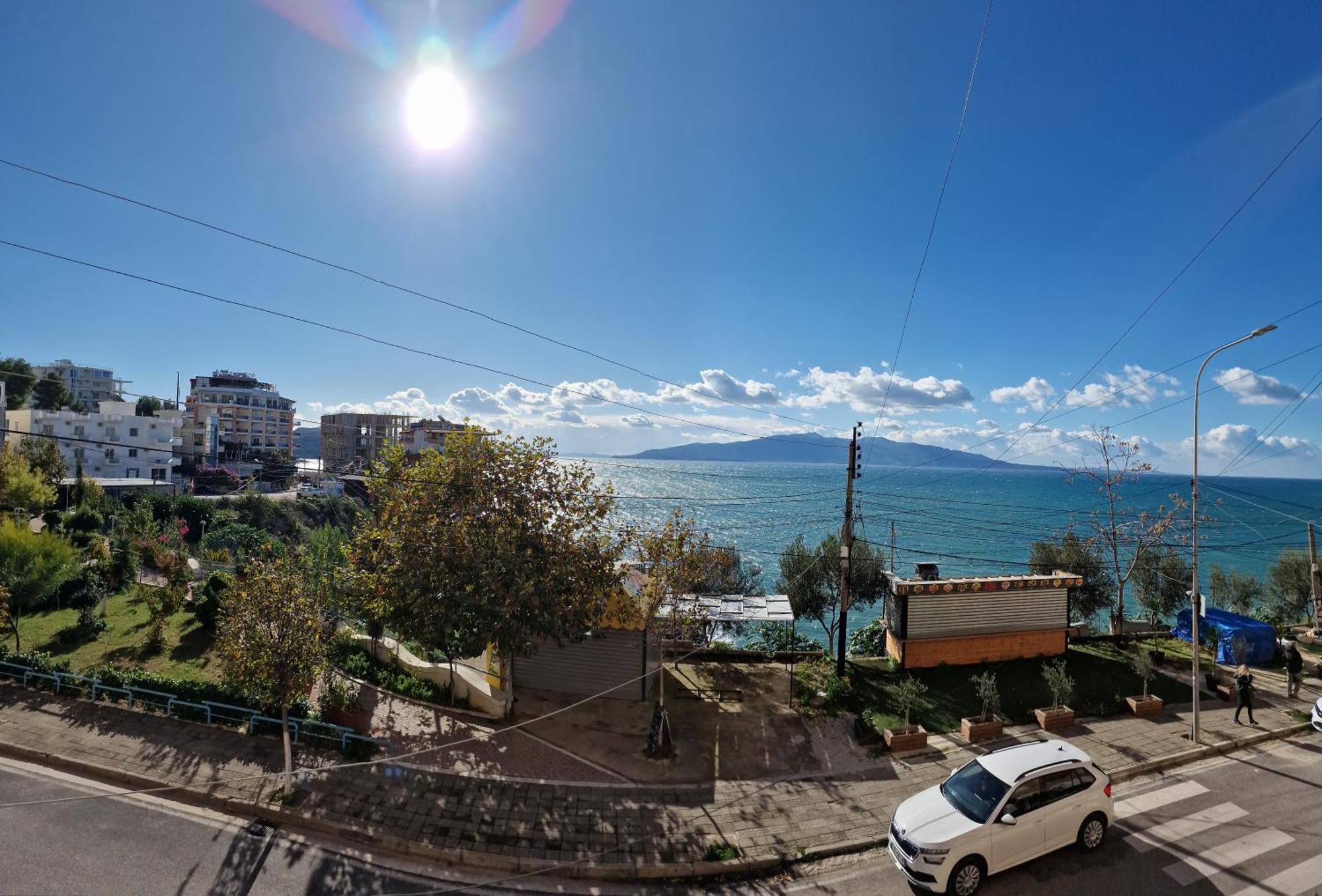 Orange Corner Apartment Sarande Bagian luar foto