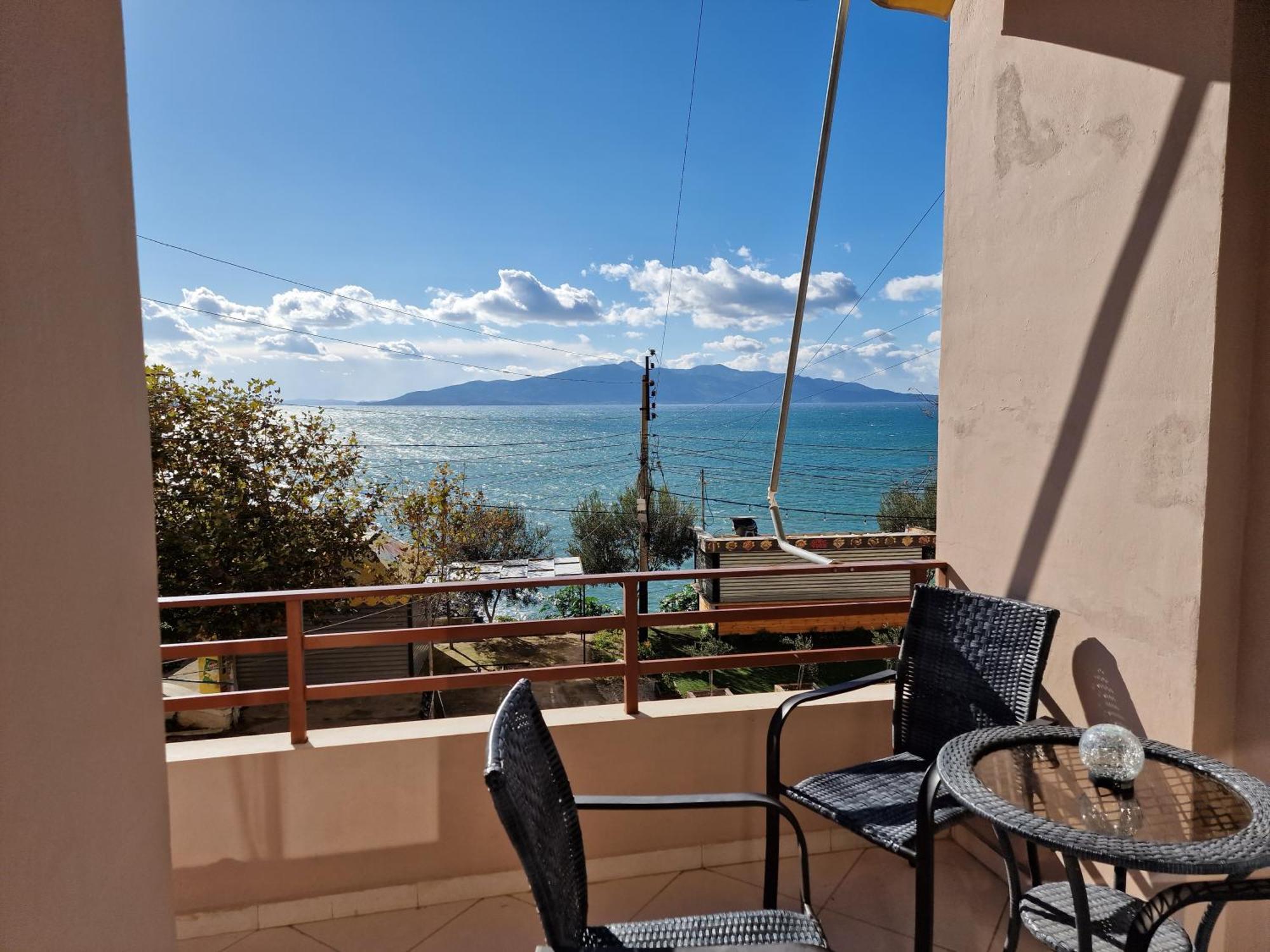 Orange Corner Apartment Sarande Bagian luar foto
