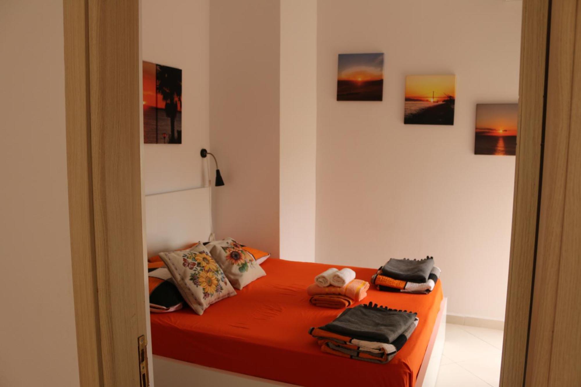 Orange Corner Apartment Sarande Bagian luar foto